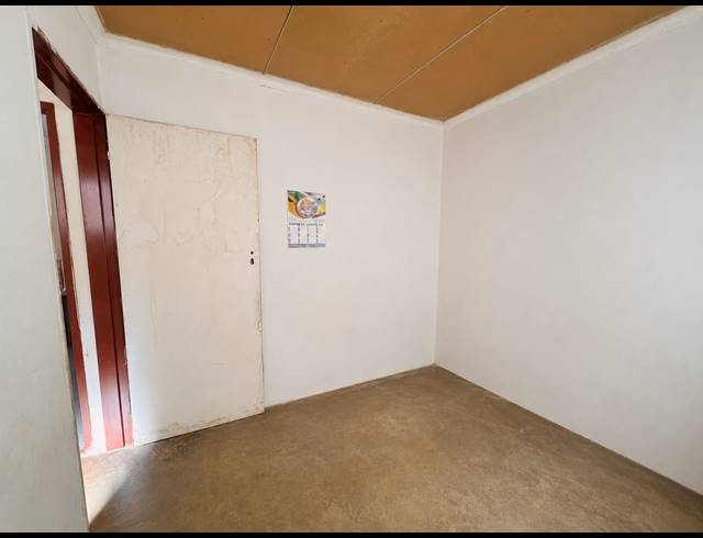 2 BEDROOM HOUSE FOR SALE IN GOLDEN GARDENS